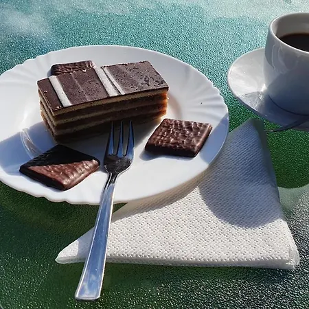 Kekvitorla アパート ケストヘイ